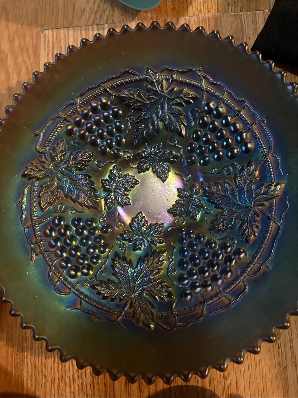 ANTIQUE NORTHWOOD GRAPE & CABLE IRIDESCENT CARNIVAL GLASS PLATE CANDY DISH